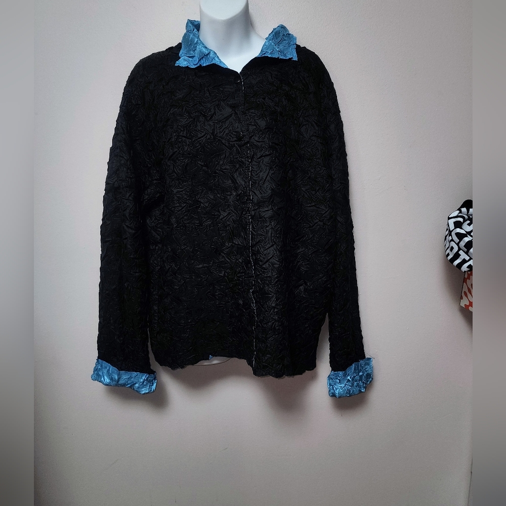 Itsu Reversible Blue & Black Jacket L NWT